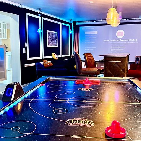 Bookeinfach Bad Ems - Private - Sauna Jacuzzi Whirlpool Swimmingpool Alahna Sup Beachvolleyball Billiards Ping Pong Cinema Theater Music Disco Ball Bbq Und Parkplaetze Bagian luar foto