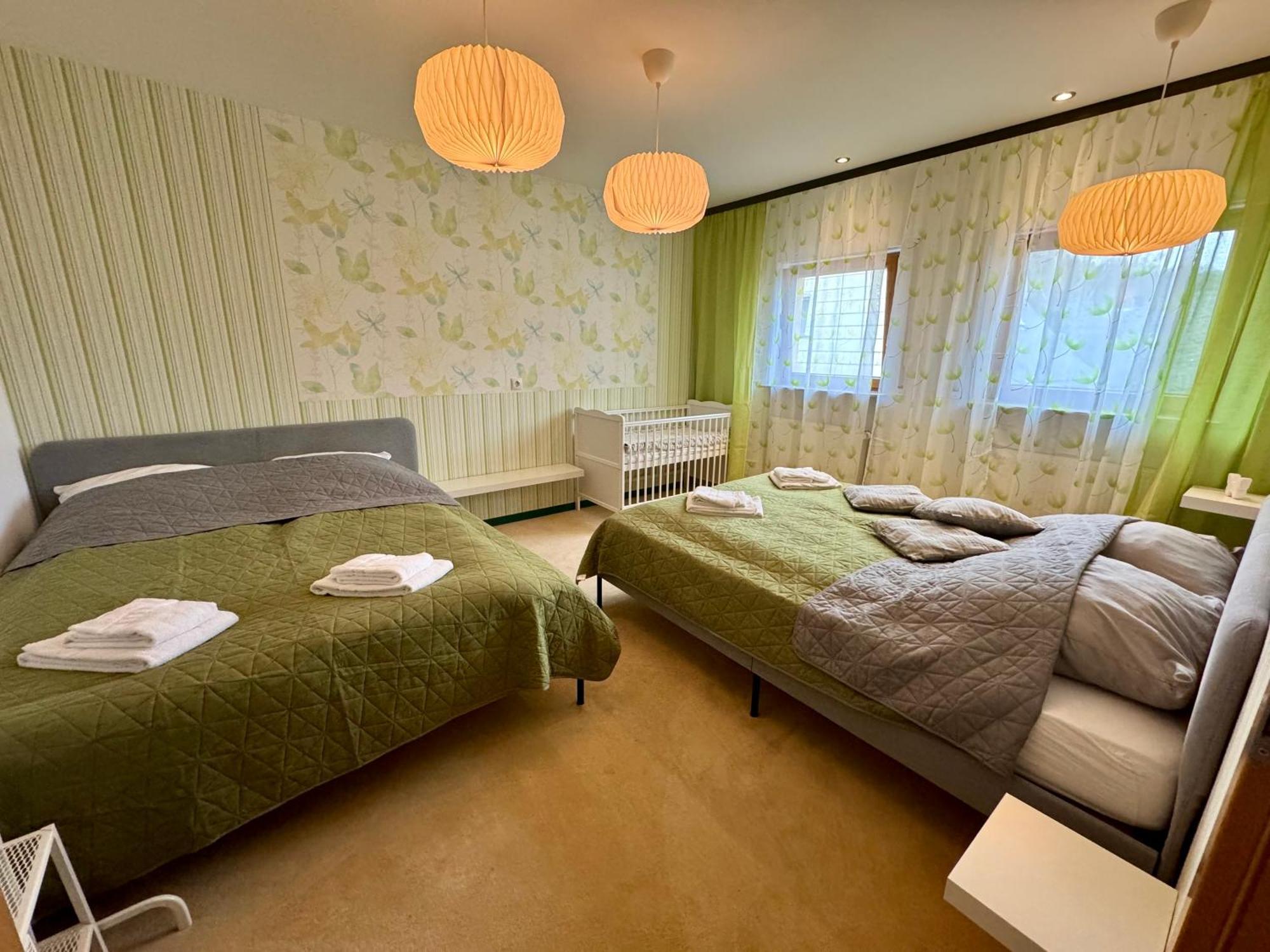 Bookeinfach Bad Ems - Private - Sauna Jacuzzi Whirlpool Swimmingpool Alahna Sup Beachvolleyball Billiards Ping Pong Cinema Theater Music Disco Ball Bbq Und Parkplaetze Bagian luar foto