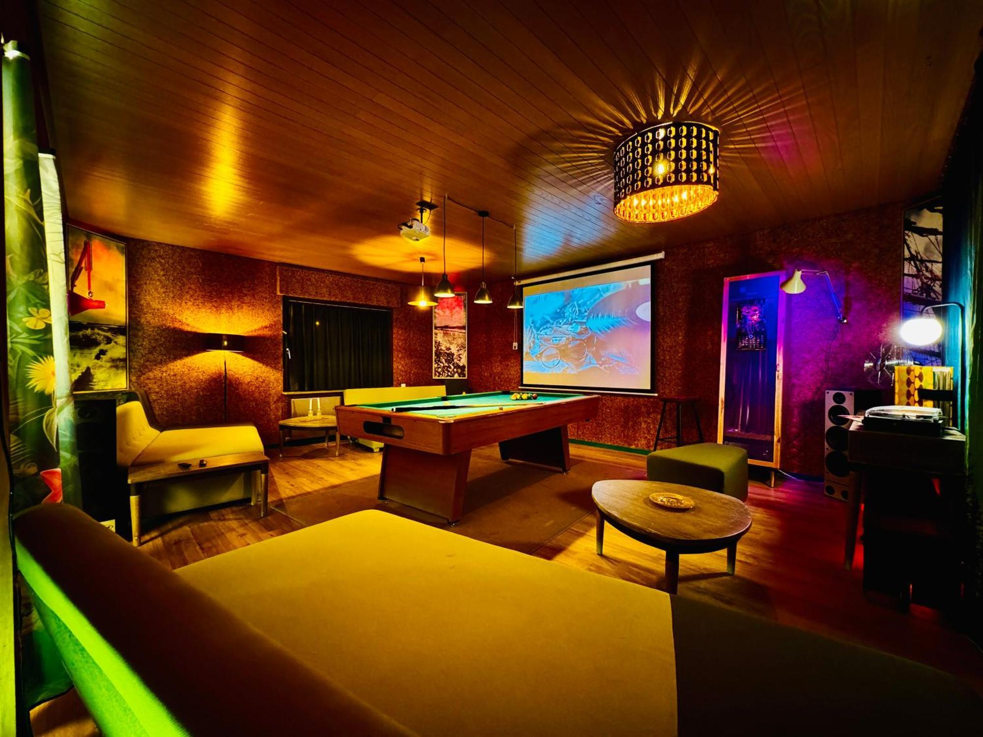 Bookeinfach Bad Ems - Private - Sauna Jacuzzi Whirlpool Swimmingpool Alahna Sup Beachvolleyball Billiards Ping Pong Cinema Theater Music Disco Ball Bbq Und Parkplaetze Bagian luar foto