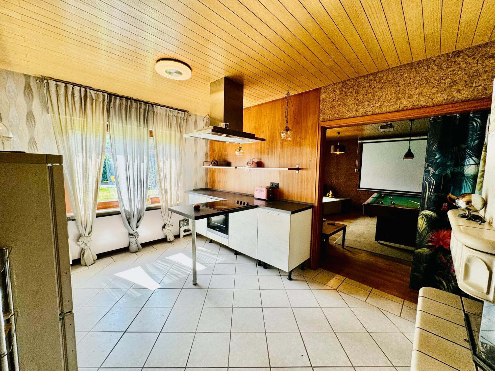 Bookeinfach Bad Ems - Private - Sauna Jacuzzi Whirlpool Swimmingpool Alahna Sup Beachvolleyball Billiards Ping Pong Cinema Theater Music Disco Ball Bbq Und Parkplaetze Bagian luar foto