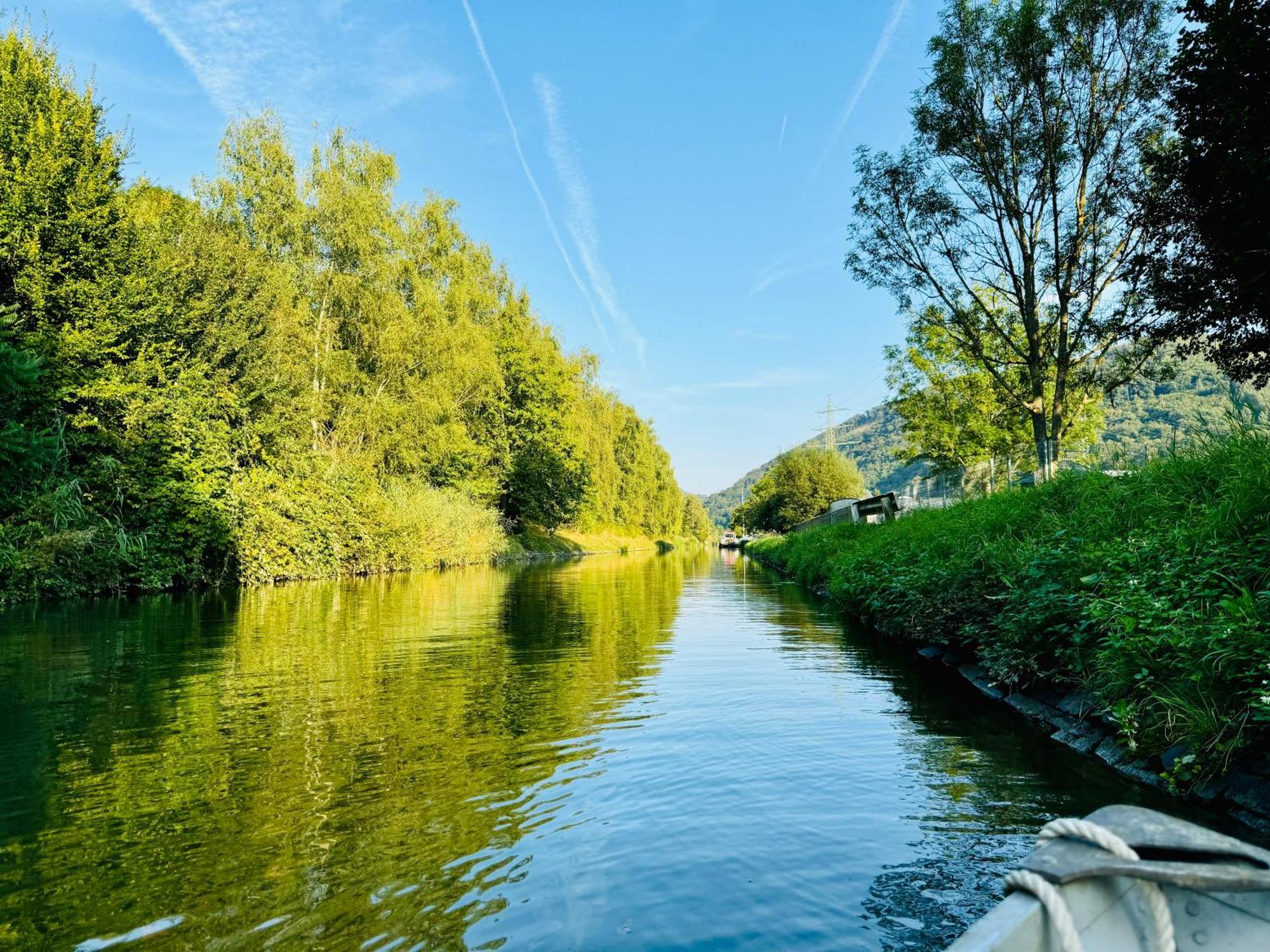 Bookeinfach Bad Ems - Private - Sauna Jacuzzi Whirlpool Swimmingpool Alahna Sup Beachvolleyball Billiards Ping Pong Cinema Theater Music Disco Ball Bbq Und Parkplaetze Bagian luar foto