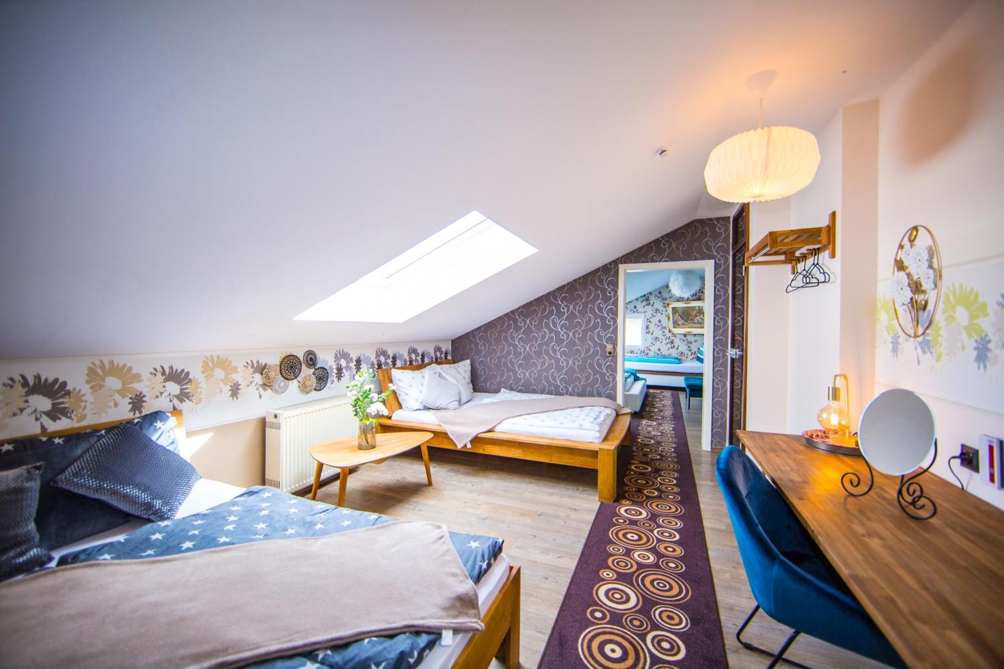 Bookeinfach Bad Ems - Private - Sauna Jacuzzi Whirlpool Swimmingpool Alahna Sup Beachvolleyball Billiards Ping Pong Cinema Theater Music Disco Ball Bbq Und Parkplaetze Bagian luar foto