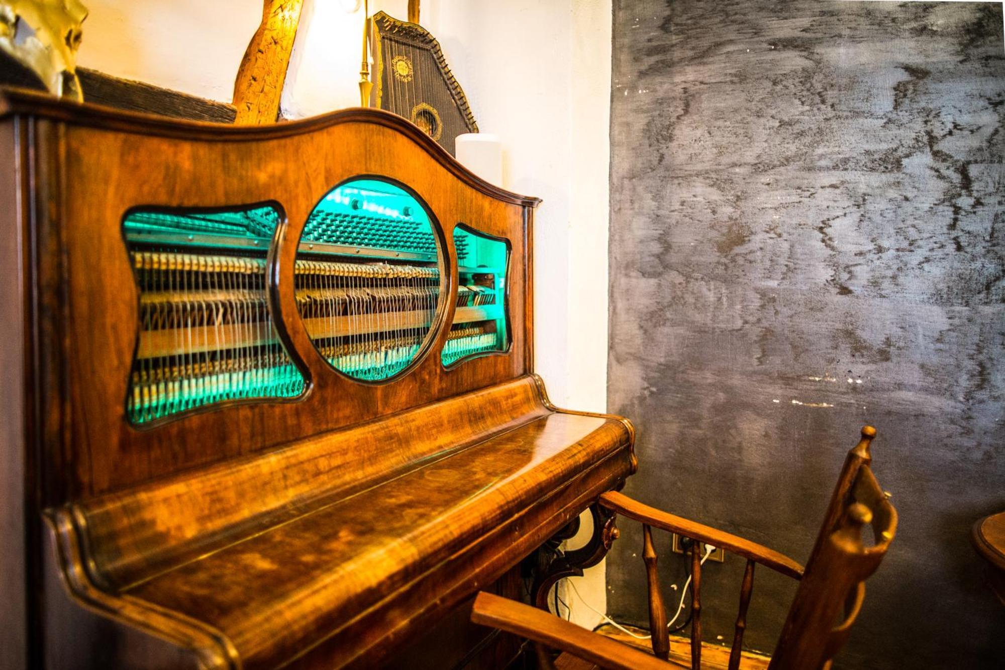 Bookeinfach Bad Ems - Private - Sauna Jacuzzi Whirlpool Swimmingpool Alahna Sup Beachvolleyball Billiards Ping Pong Cinema Theater Music Disco Ball Bbq Und Parkplaetze Bagian luar foto