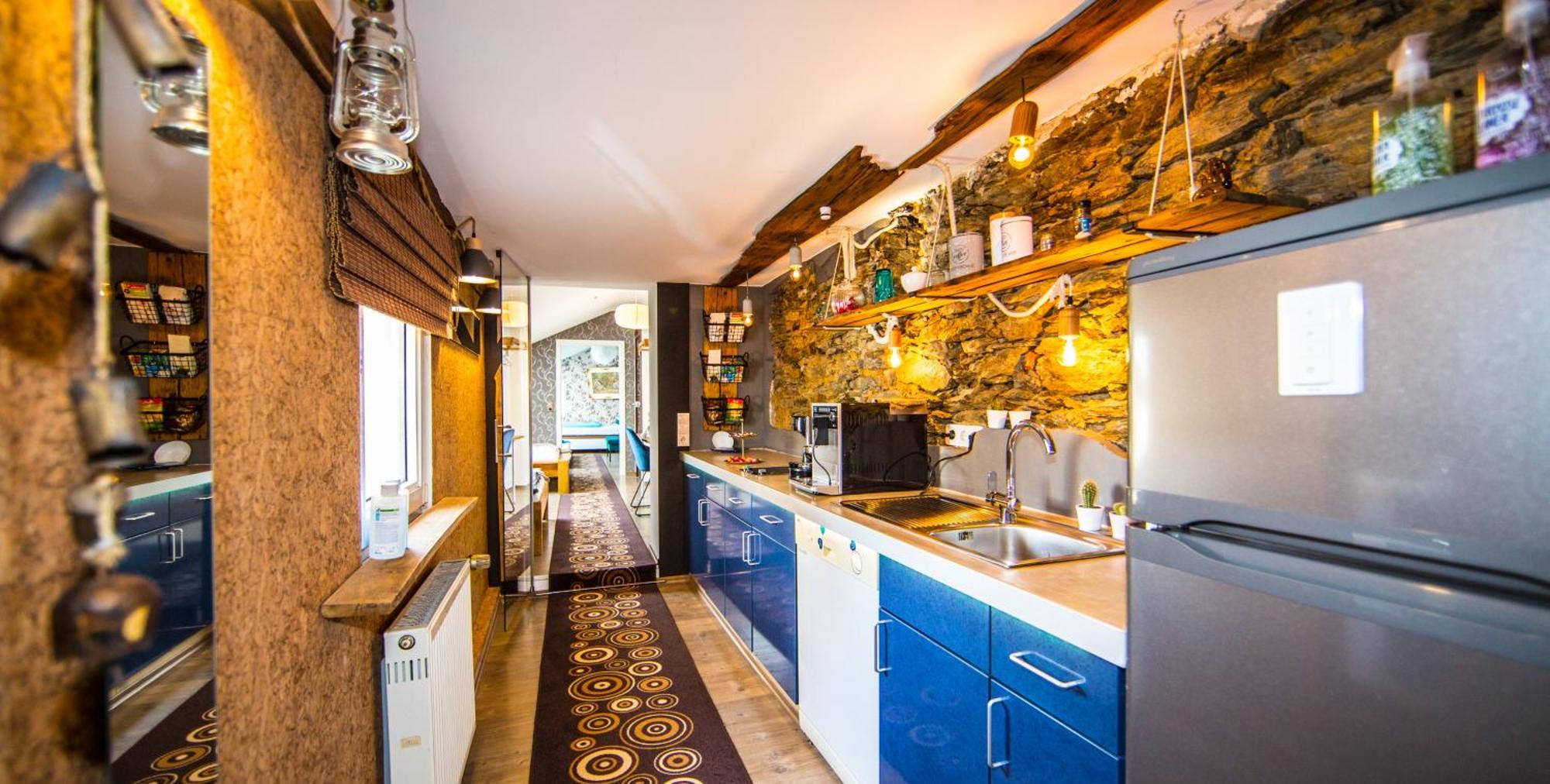 Bookeinfach Bad Ems - Private - Sauna Jacuzzi Whirlpool Swimmingpool Alahna Sup Beachvolleyball Billiards Ping Pong Cinema Theater Music Disco Ball Bbq Und Parkplaetze Bagian luar foto