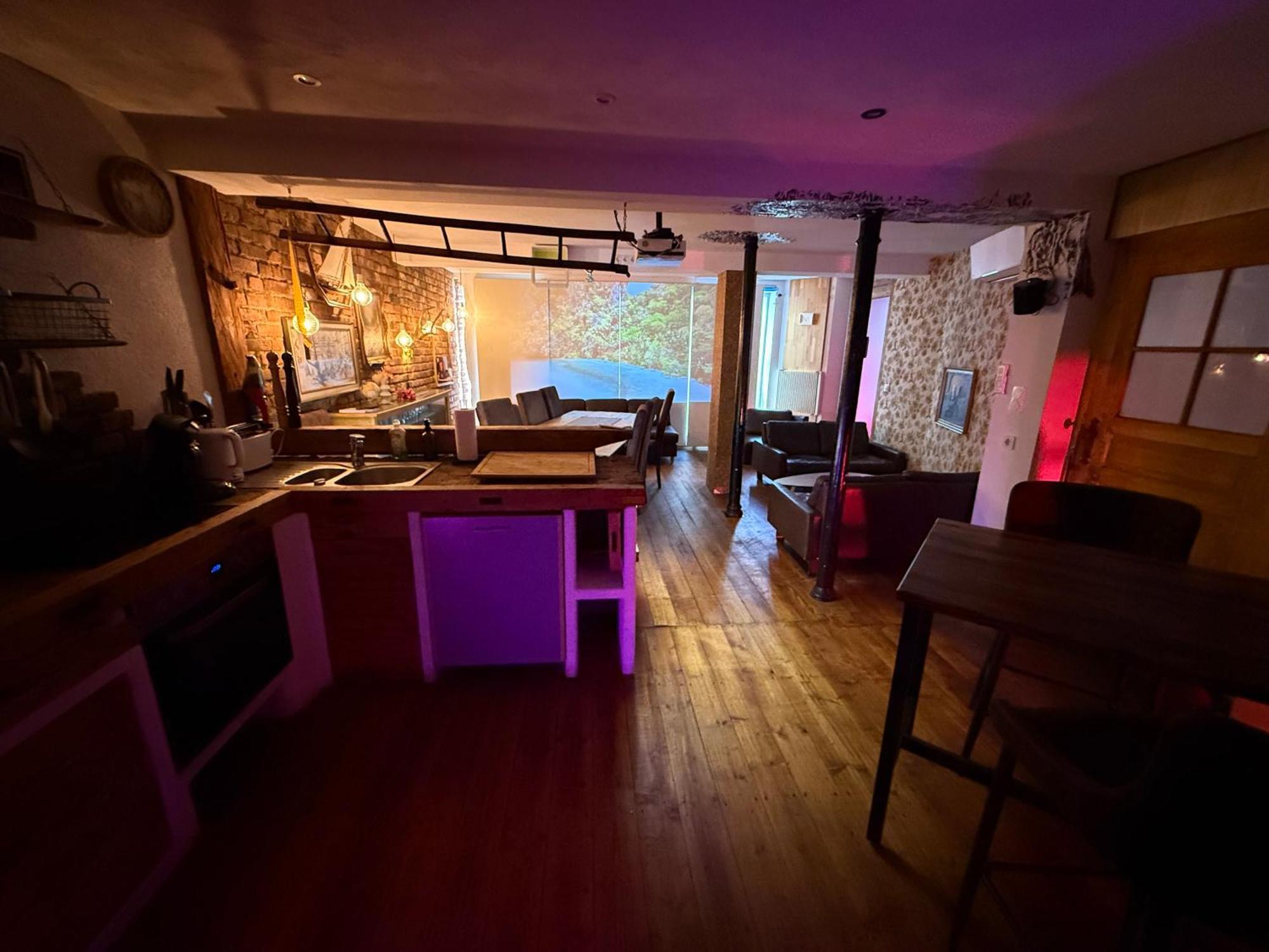 Bookeinfach Bad Ems - Private - Sauna Jacuzzi Whirlpool Swimmingpool Alahna Sup Beachvolleyball Billiards Ping Pong Cinema Theater Music Disco Ball Bbq Und Parkplaetze Bagian luar foto