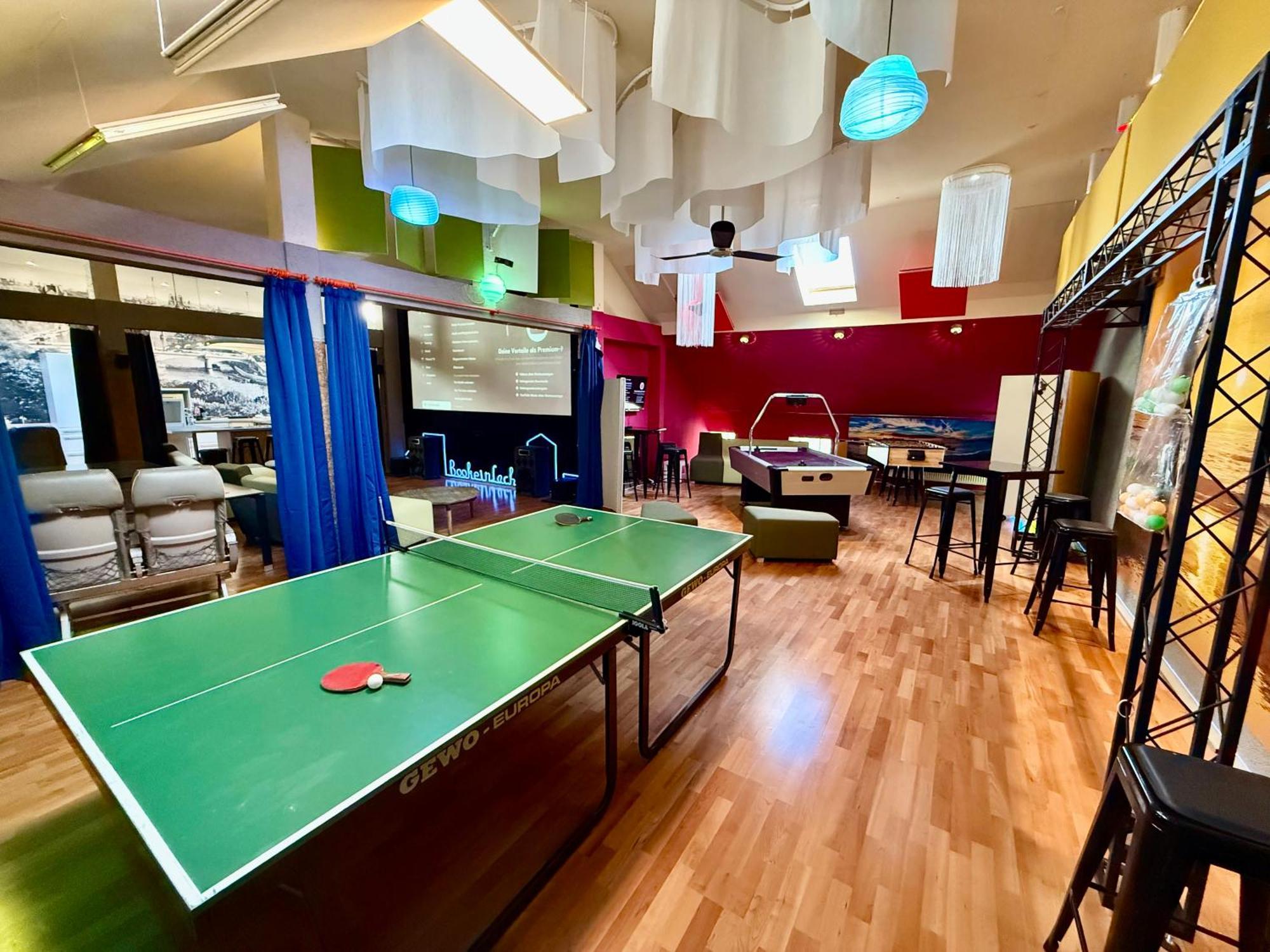 Bookeinfach Bad Ems - Private - Sauna Jacuzzi Whirlpool Swimmingpool Alahna Sup Beachvolleyball Billiards Ping Pong Cinema Theater Music Disco Ball Bbq Und Parkplaetze Bagian luar foto